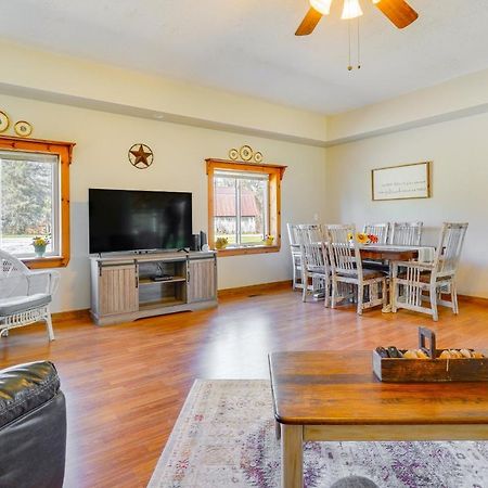Hocking Hills Hideaway With Hot Tub And Fire Pit! Villa โลแกน ภายนอก รูปภาพ