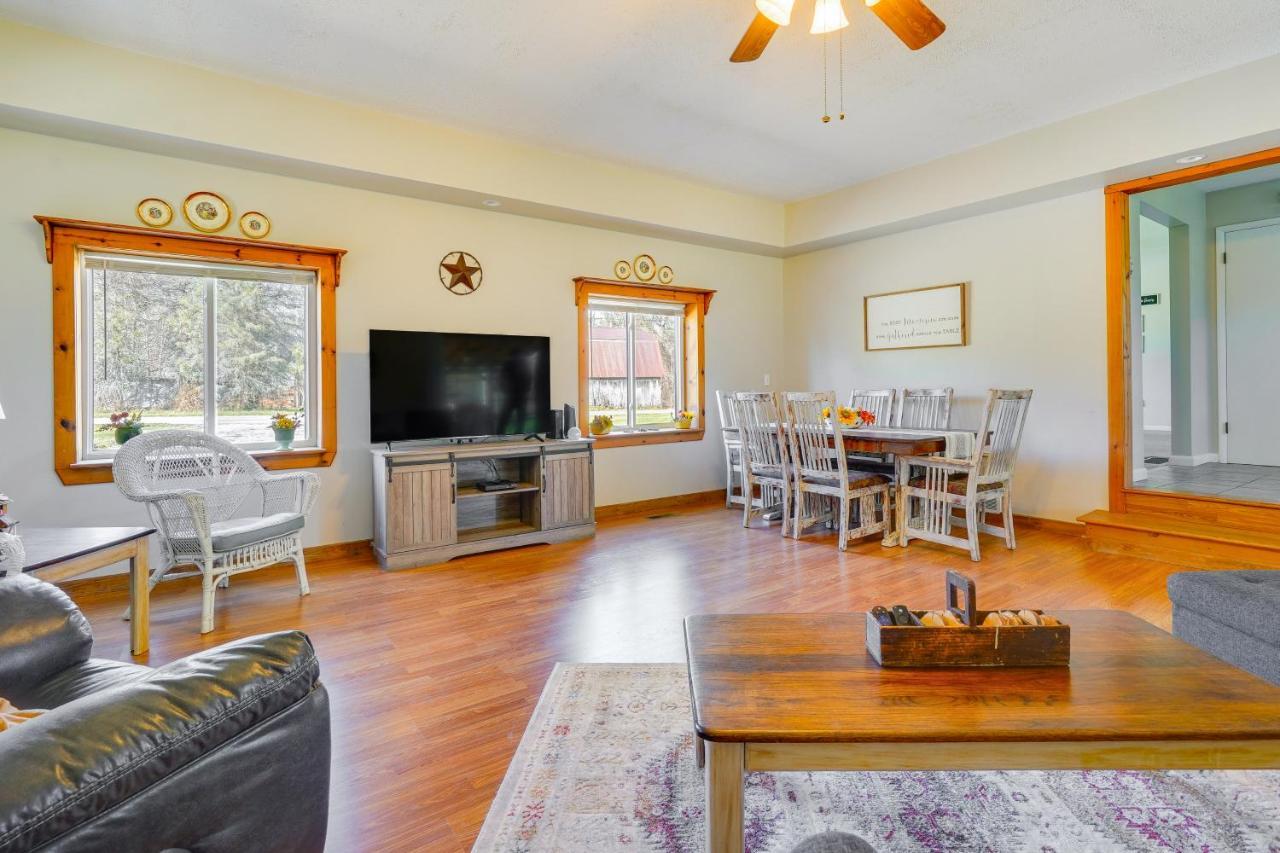 Hocking Hills Hideaway With Hot Tub And Fire Pit! Villa โลแกน ภายนอก รูปภาพ