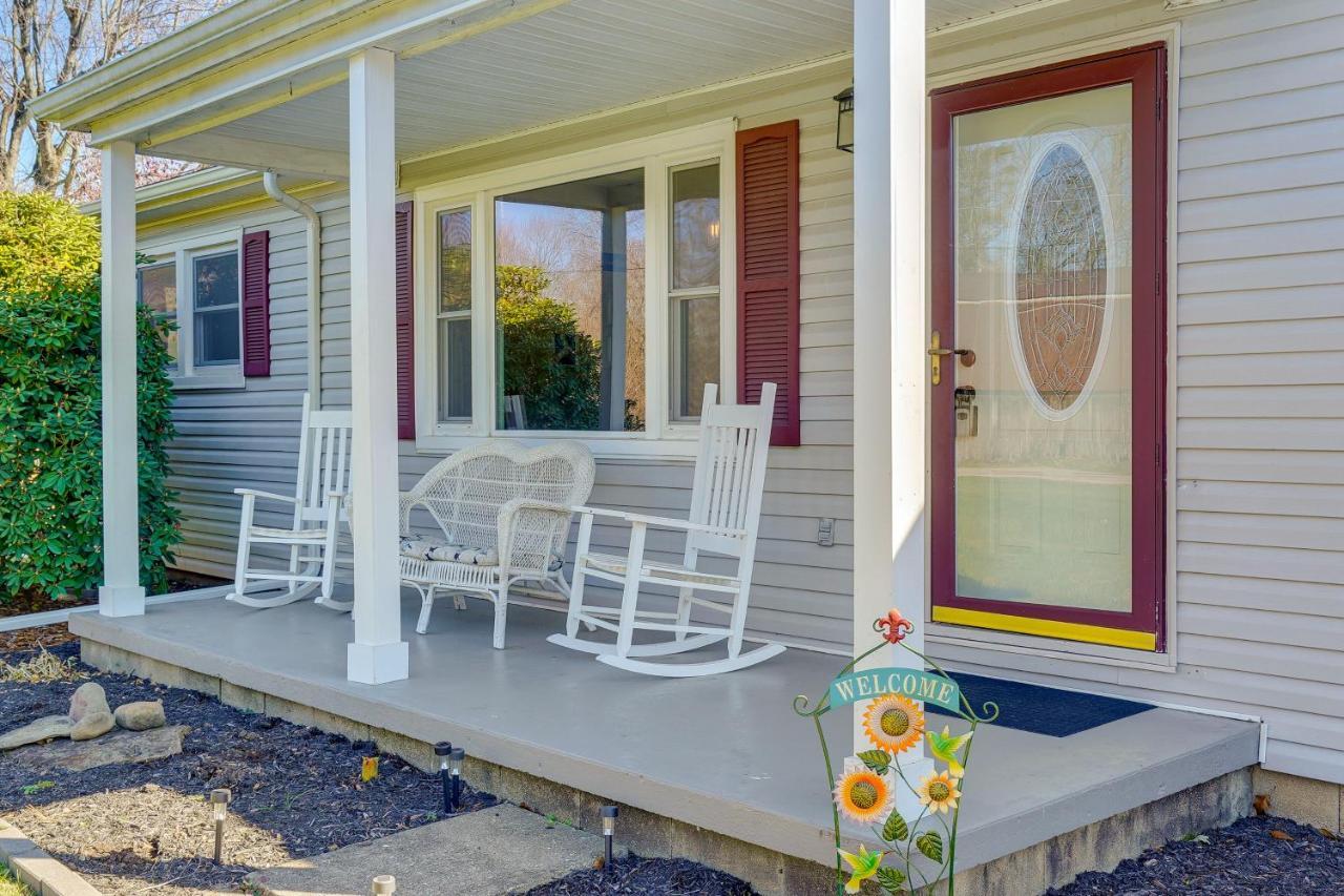 Hocking Hills Hideaway With Hot Tub And Fire Pit! Villa โลแกน ภายนอก รูปภาพ